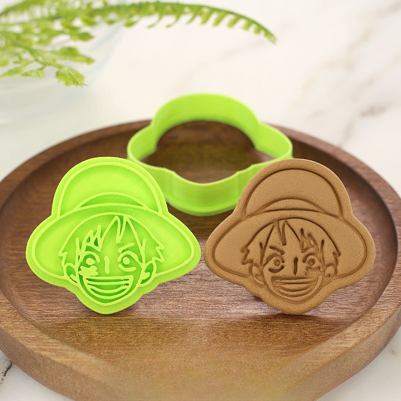 Kitchen Gadgets In - Tek Parça Pişirme Kalıbı Luffy Zoro